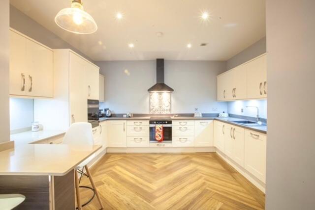 Stylish 2 Bedroom Apartment In Park Circus, West End Glasgow Extérieur photo